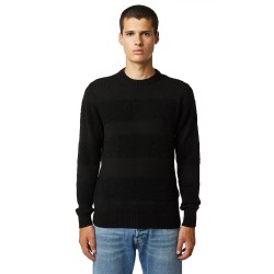 round neck sweater